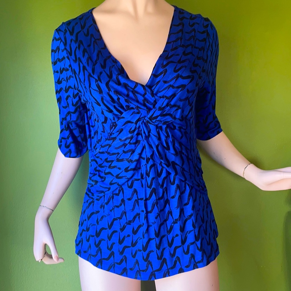 Cable and Guage 3/4 sleeve Black Blue Top